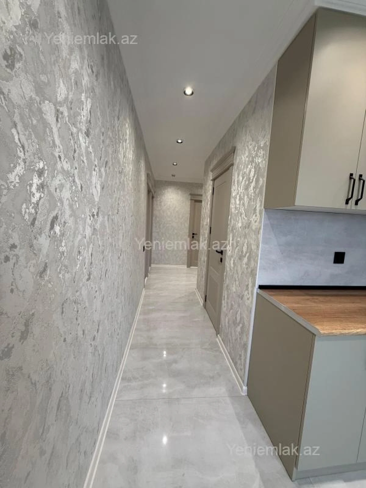 Satılır 3 otaqlı köhnə tikili 80 m²