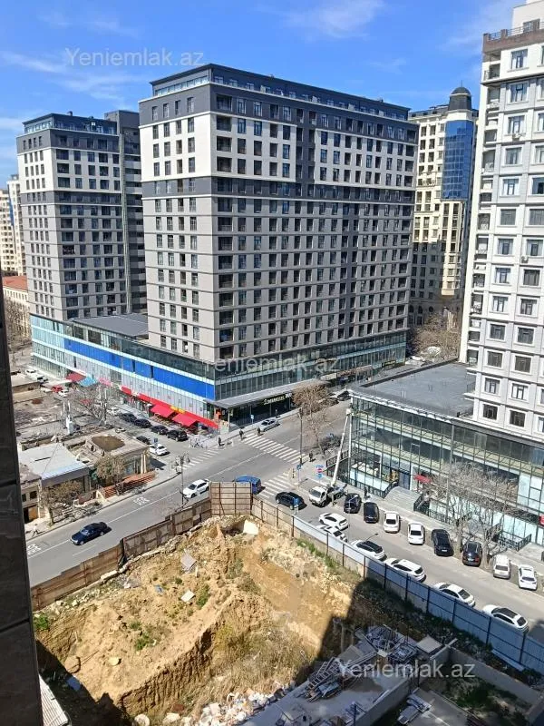 Satılır 2 otaqlı yeni tikili 82 m²