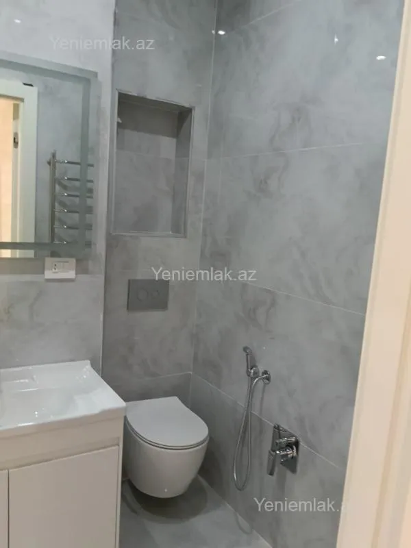 Satılır 2 otaqlı yeni tikili 82 m²