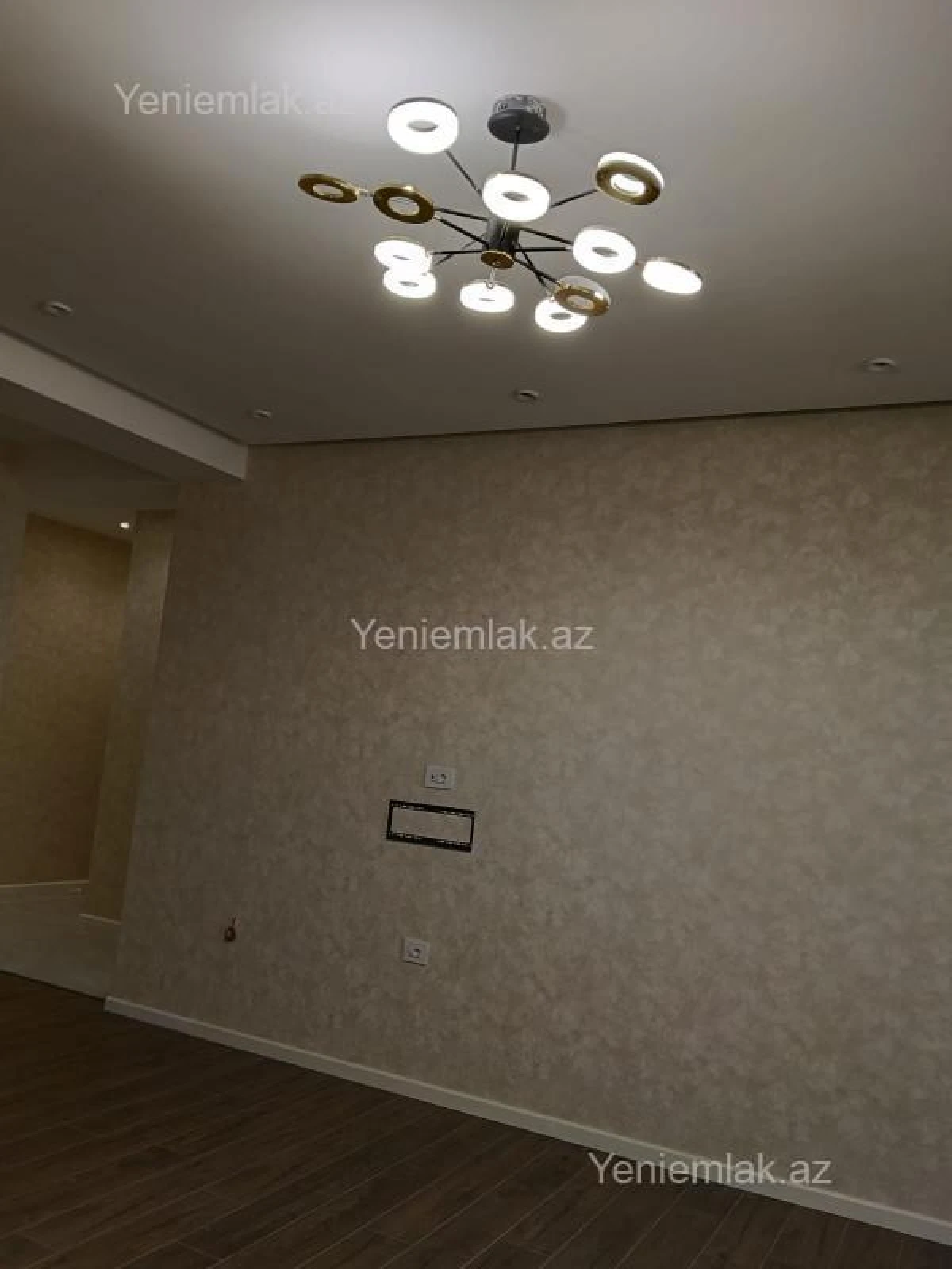 Satılır 2 otaqlı yeni tikili 82 m²