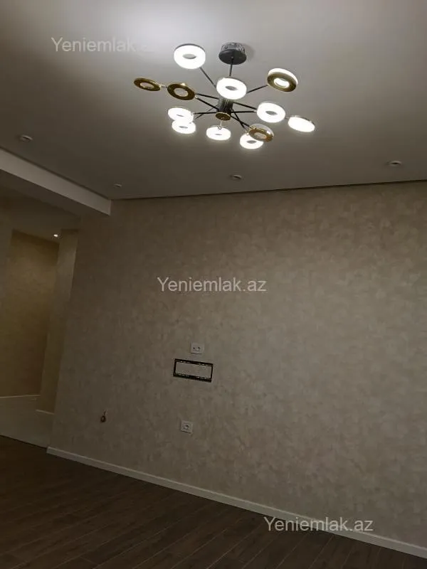 Satılır 2 otaqlı yeni tikili 82 m²