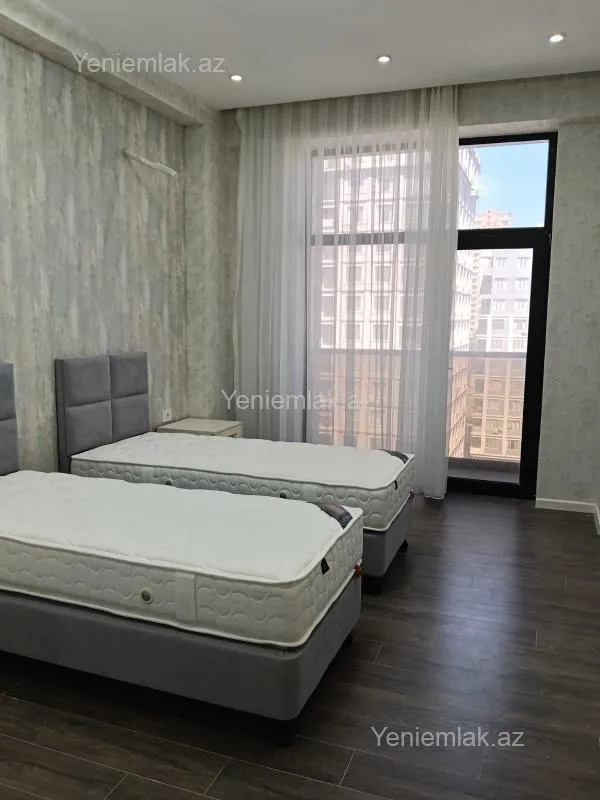 Satılır 2 otaqlı yeni tikili 82 m²