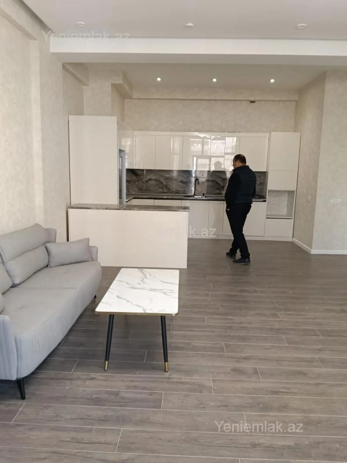 Satılır 2 otaqlı yeni tikili 82 m²