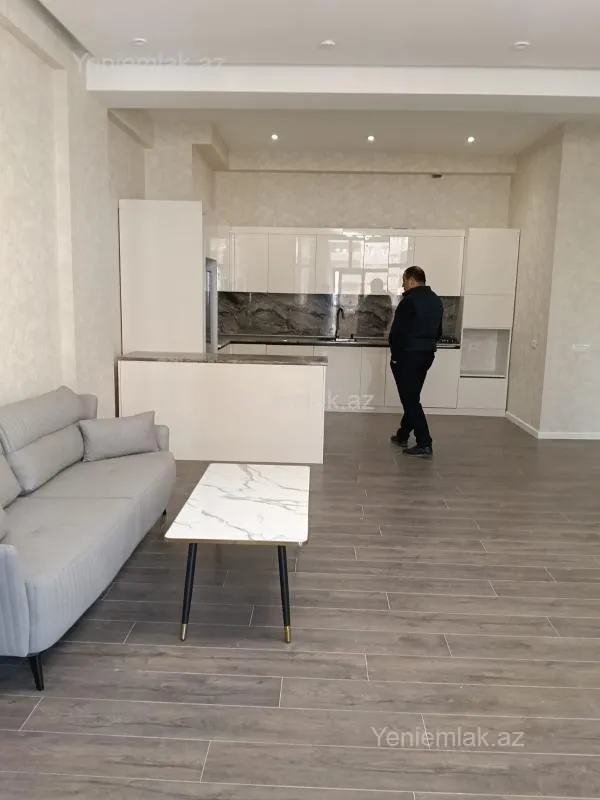 Satılır 2 otaqlı yeni tikili 82 m²