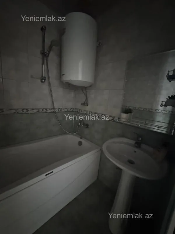 Satılır 2 otaqlı köhnə tikili 45 m²