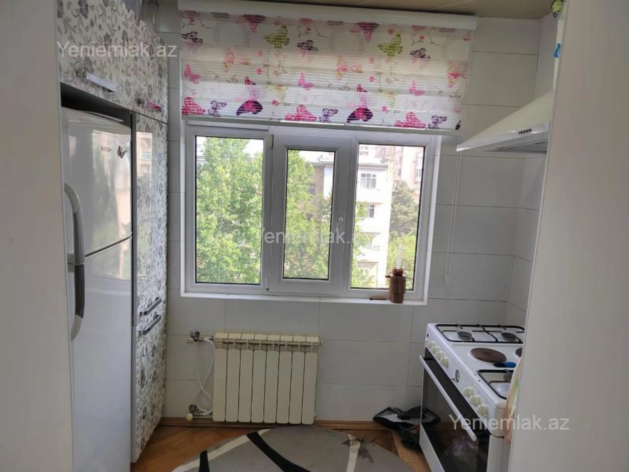 Satılır 4 otaqlı köhnə tikili 100 m²