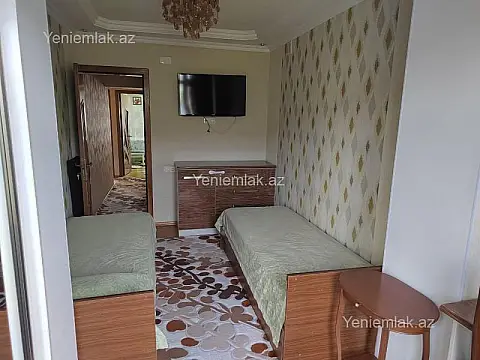 Satılır 4 otaqlı köhnə tikili 100 m²