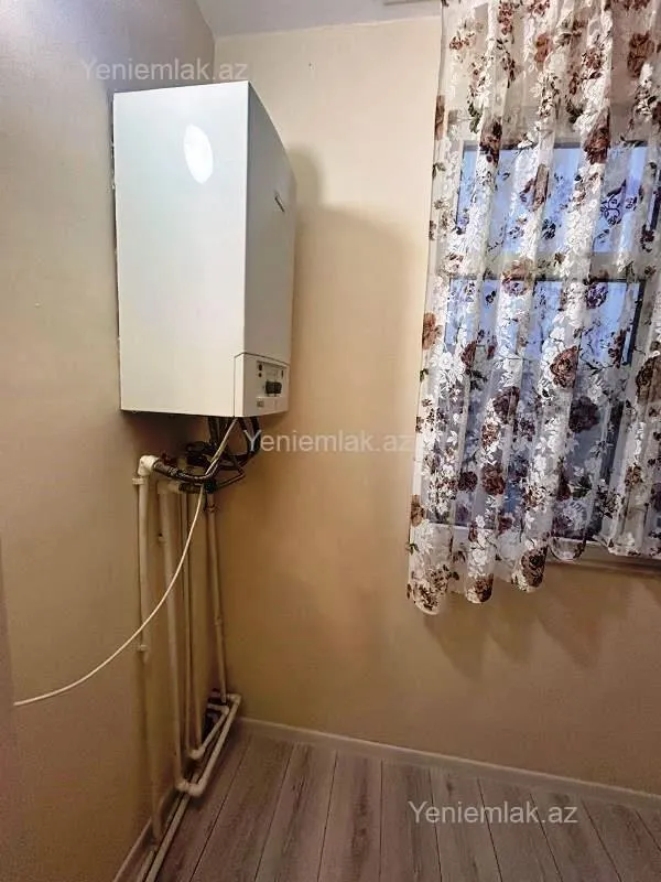 Satılır 3 otaqlı köhnə tikili 80 m²