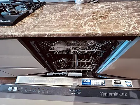 Satılır 3 otaqlı yeni tikili 160 m²