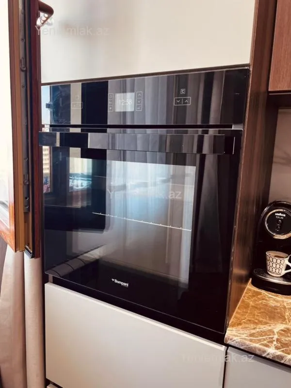 Satılır 3 otaqlı yeni tikili 160 m²