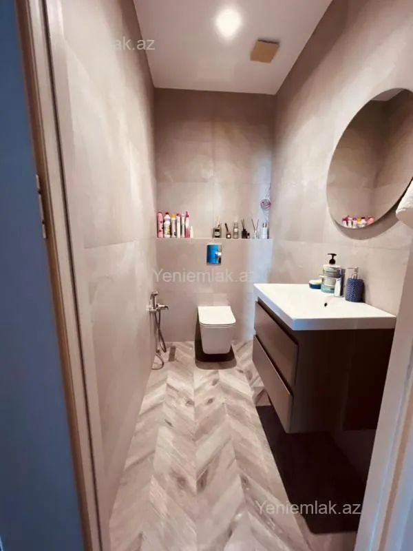 Satılır 3 otaqlı yeni tikili 160 m²