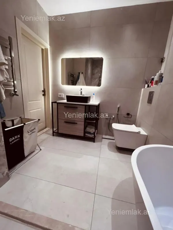 Satılır 3 otaqlı yeni tikili 160 m²