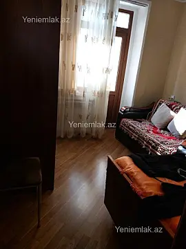 Satılır 4 otaqlı köhnə tikili 120 m²