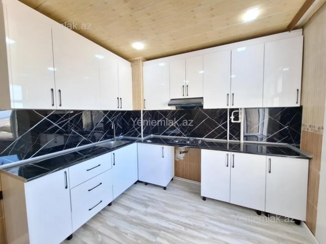 Satılır 3 otaqlı köhnə tikili 60 m²