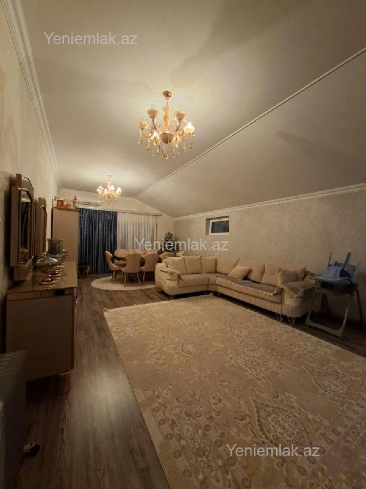 Satılır 6 otaqlı həyət evi 250 m²