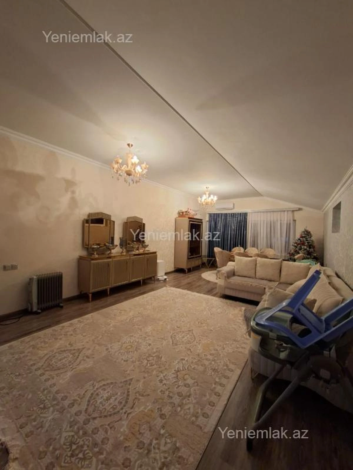 Satılır 6 otaqlı həyət evi 250 m²