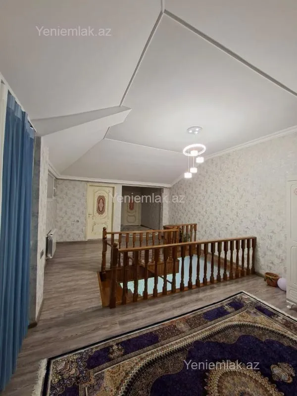 Satılır 6 otaqlı həyət evi 250 m²