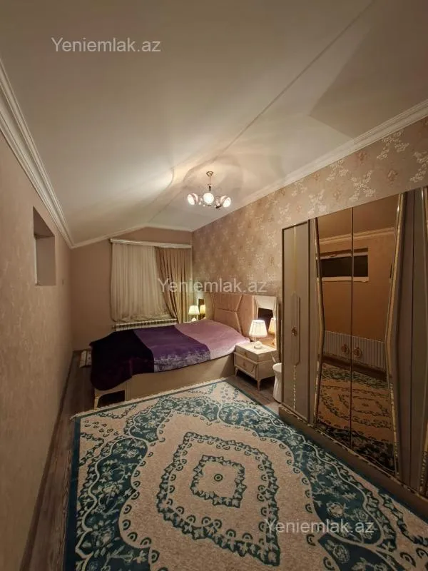 Satılır 6 otaqlı həyət evi 250 m²