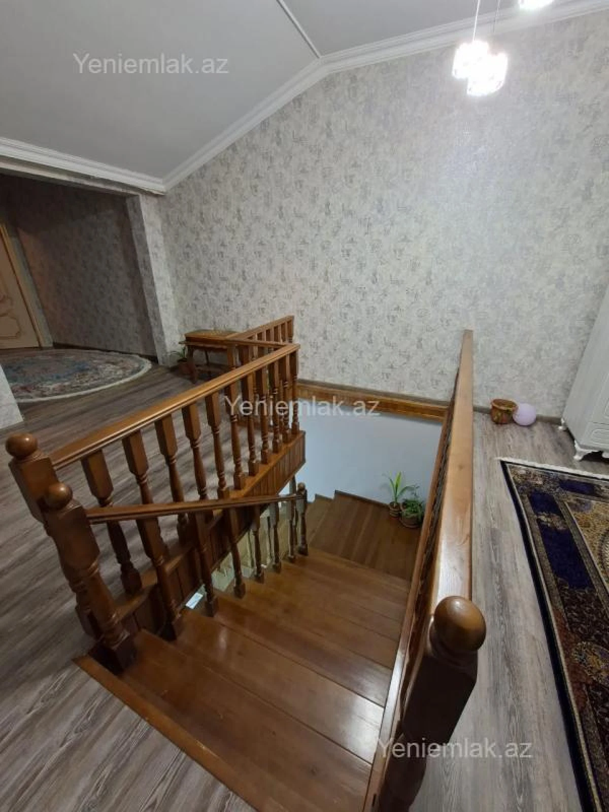 Satılır 6 otaqlı həyət evi 250 m²