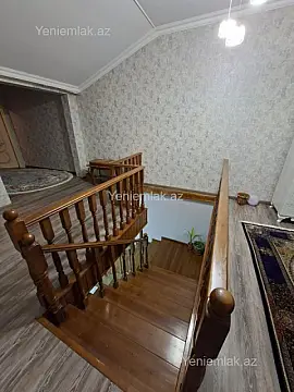 Satılır 6 otaqlı həyət evi 250 m²