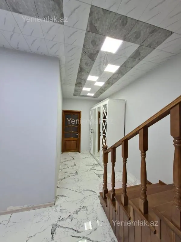 Satılır 6 otaqlı həyət evi 250 m²