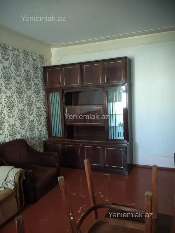 Satılır 2 otaqlı köhnə tikili 60 m²
