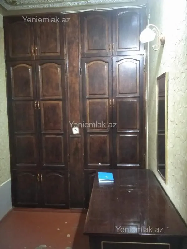 Satılır 2 otaqlı köhnə tikili 60 m²