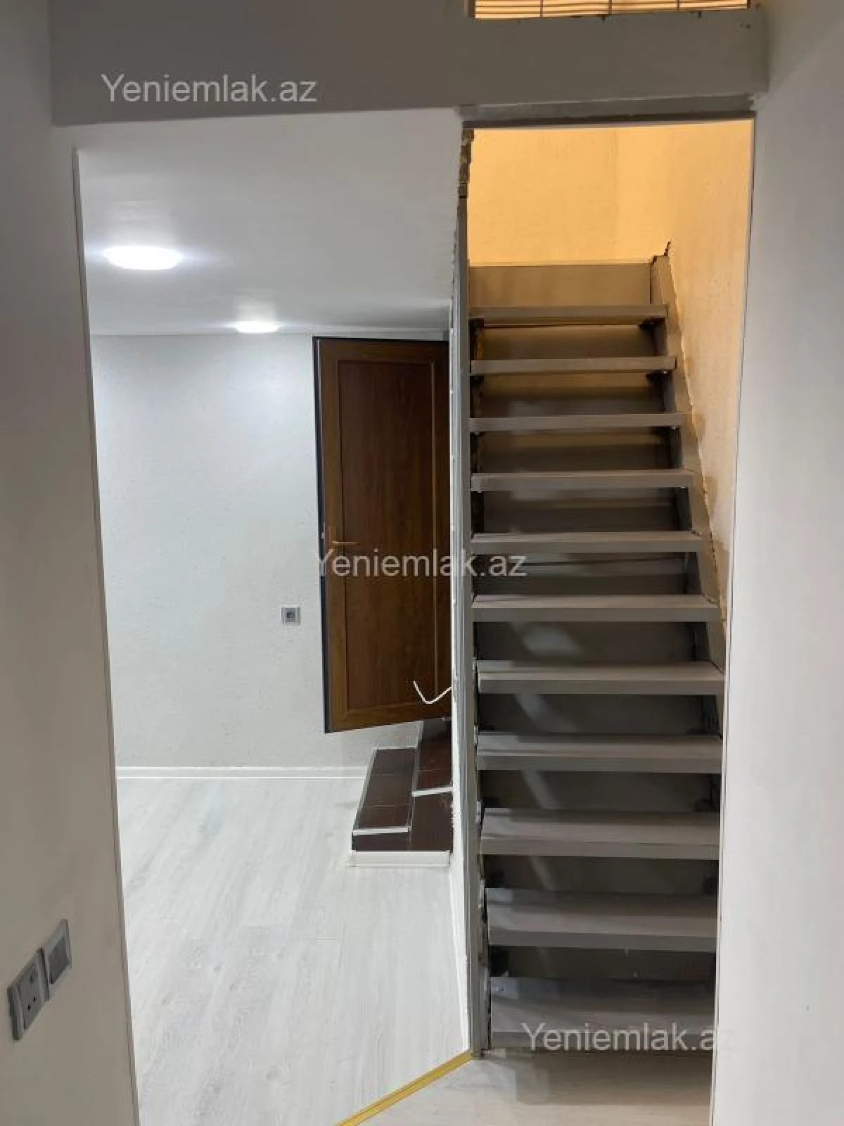Satılır 2 otaqlı köhnə tikili 25 m²