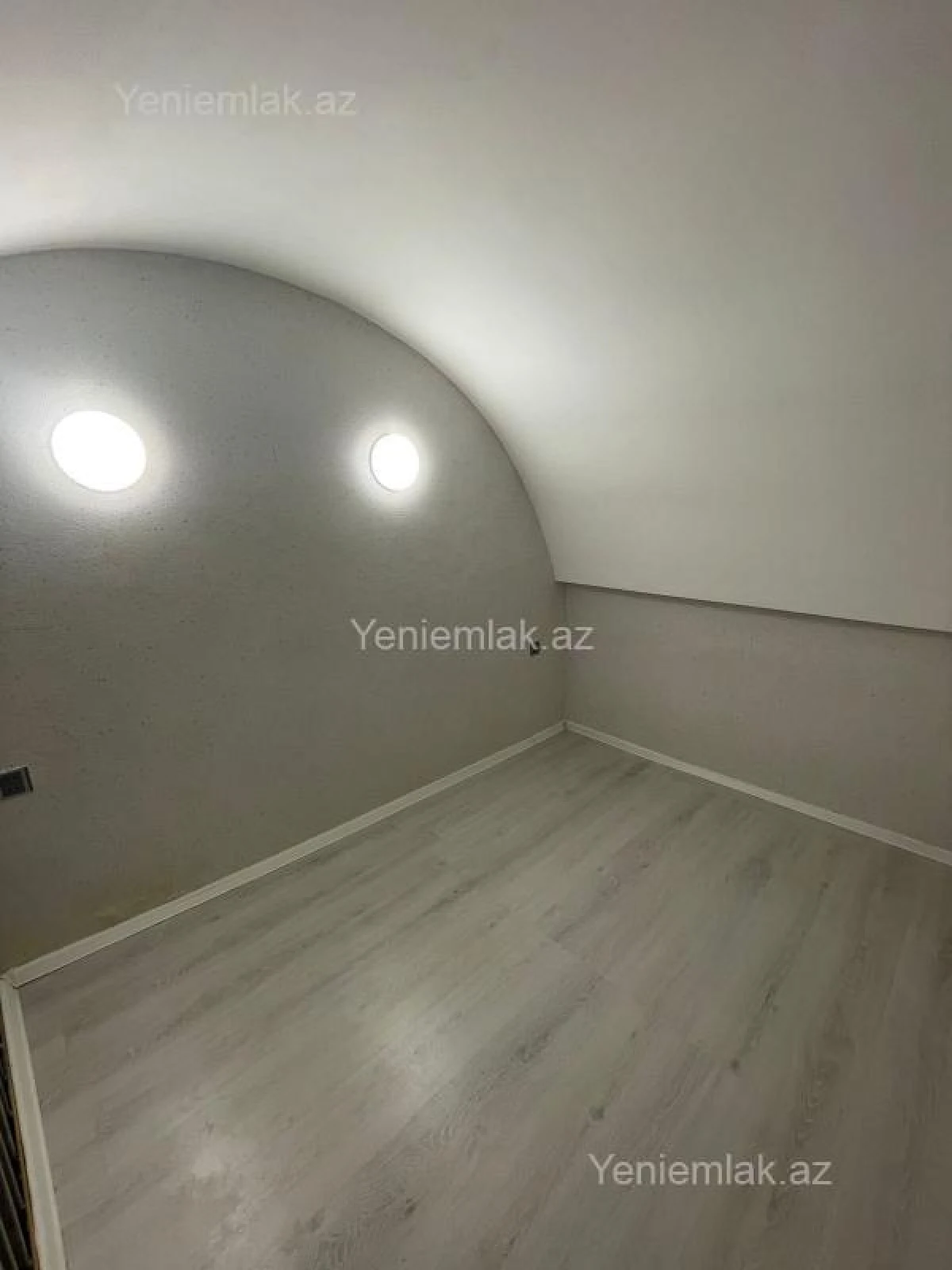 Satılır 2 otaqlı köhnə tikili 25 m²