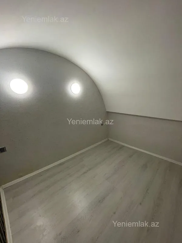 Satılır 2 otaqlı köhnə tikili 25 m²