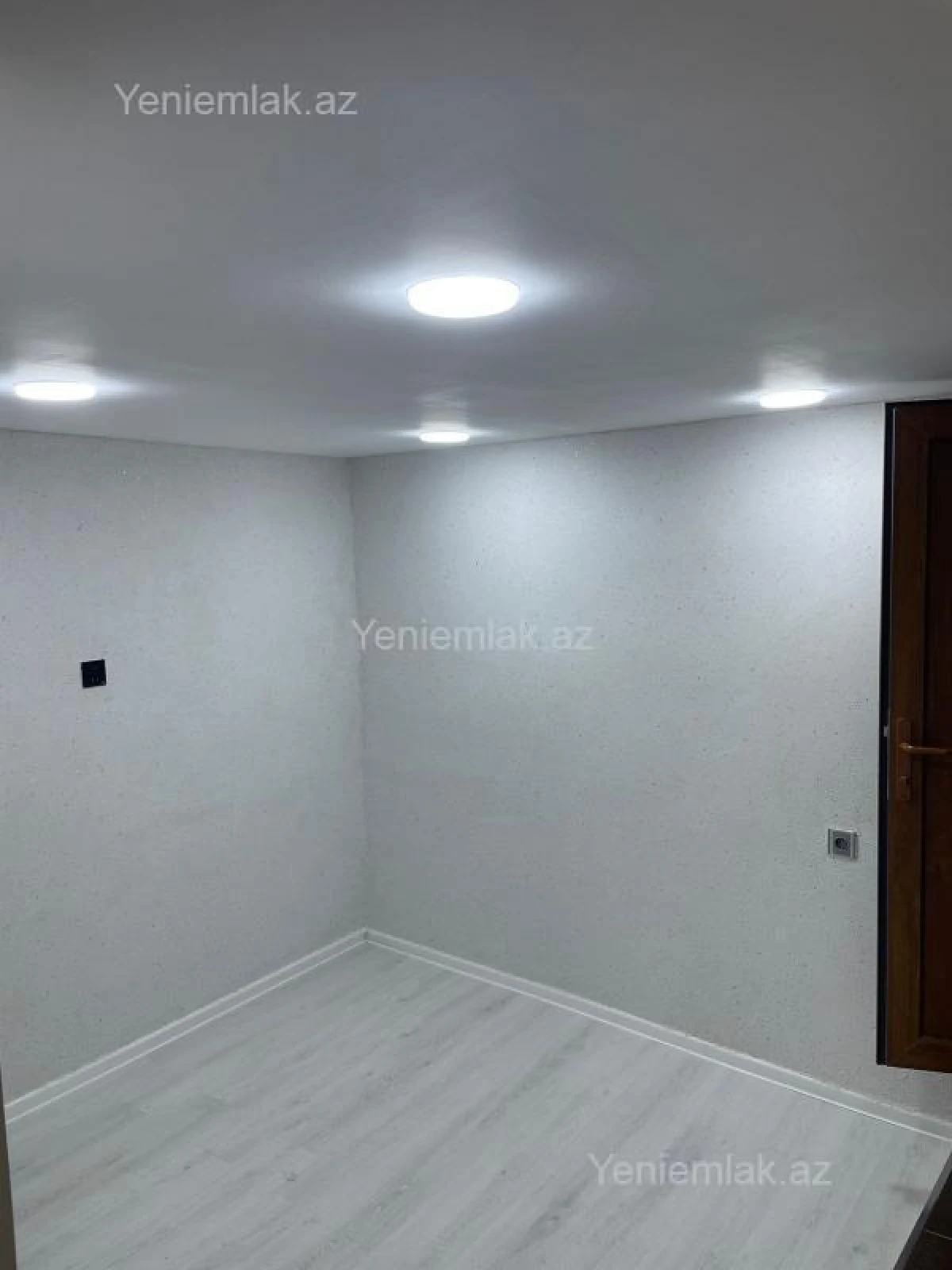 Satılır 2 otaqlı köhnə tikili 25 m²