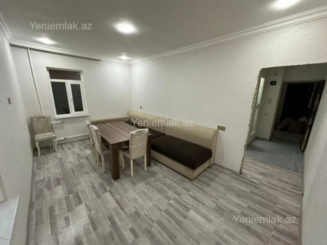 Satılır 2 otaqlı köhnə tikili 45 m²