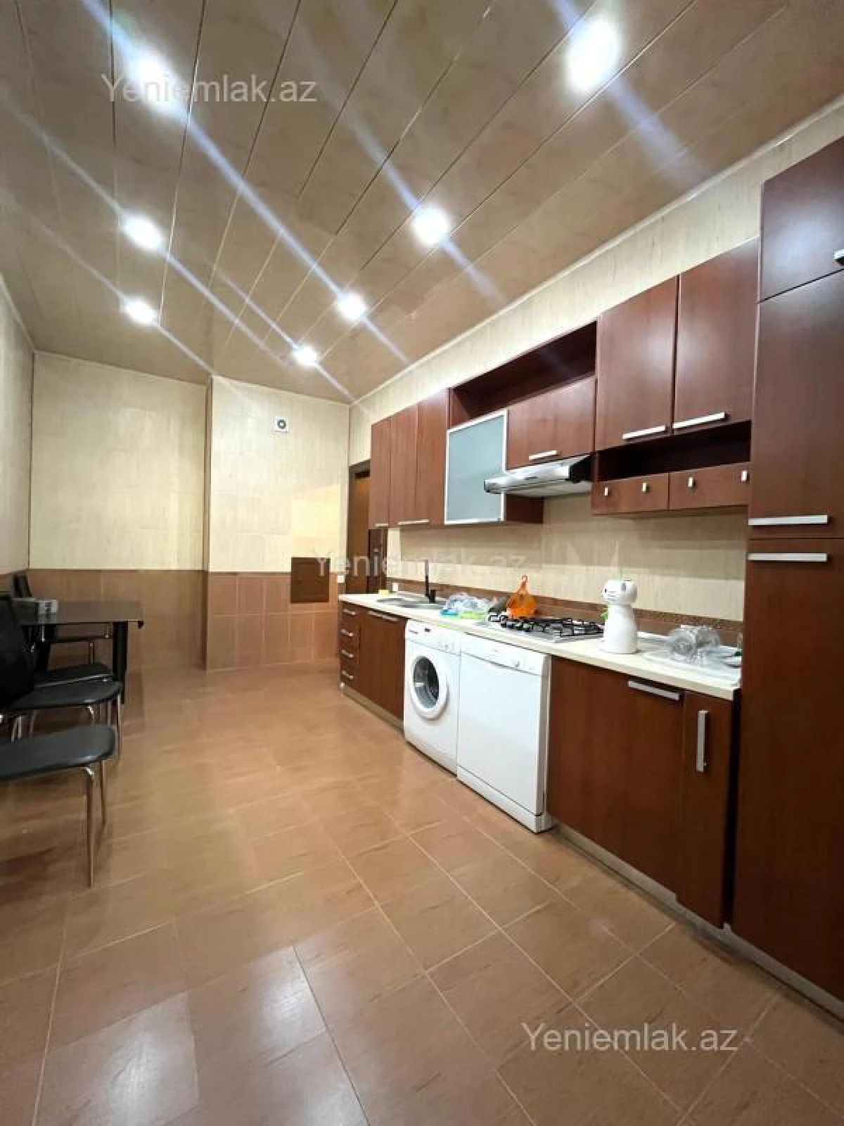 Satılır 2 otaqlı yeni tikili 75 m²