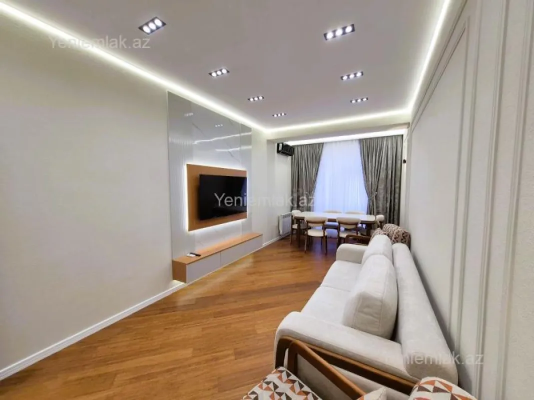 Satılır 2 otaqlı yeni tikili 68 m²