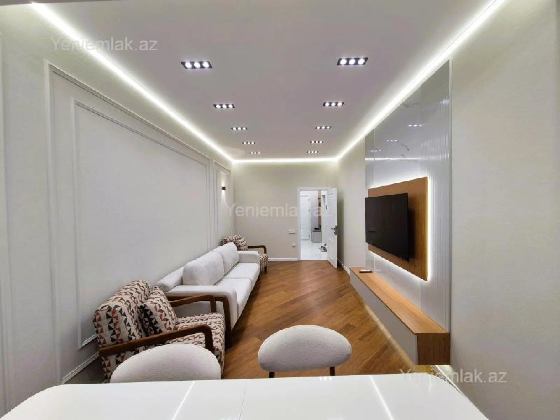 Satılır 2 otaqlı yeni tikili 68 m²