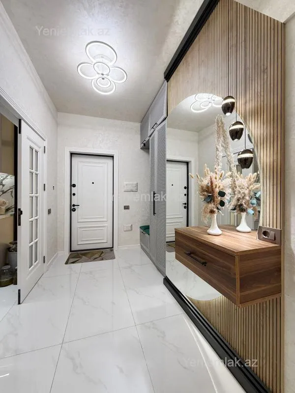 Satılır 2 otaqlı yeni tikili 74 m²