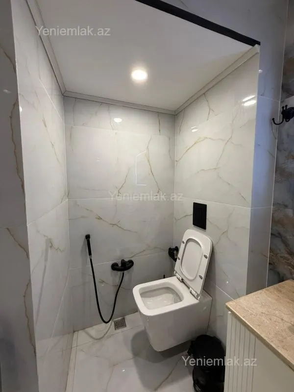 Satılır 2 otaqlı yeni tikili 74 m²