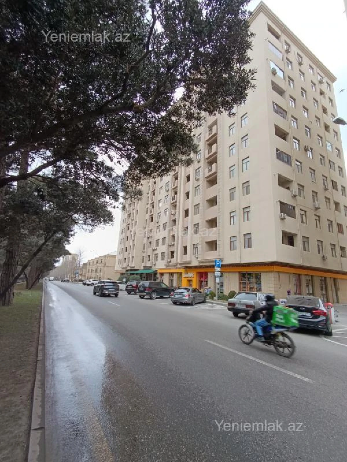 Satılır 2 otaqlı yeni tikili 80 m²