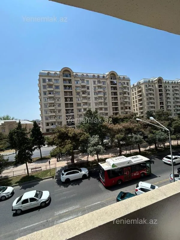 Satılır 2 otaqlı yeni tikili 80 m²