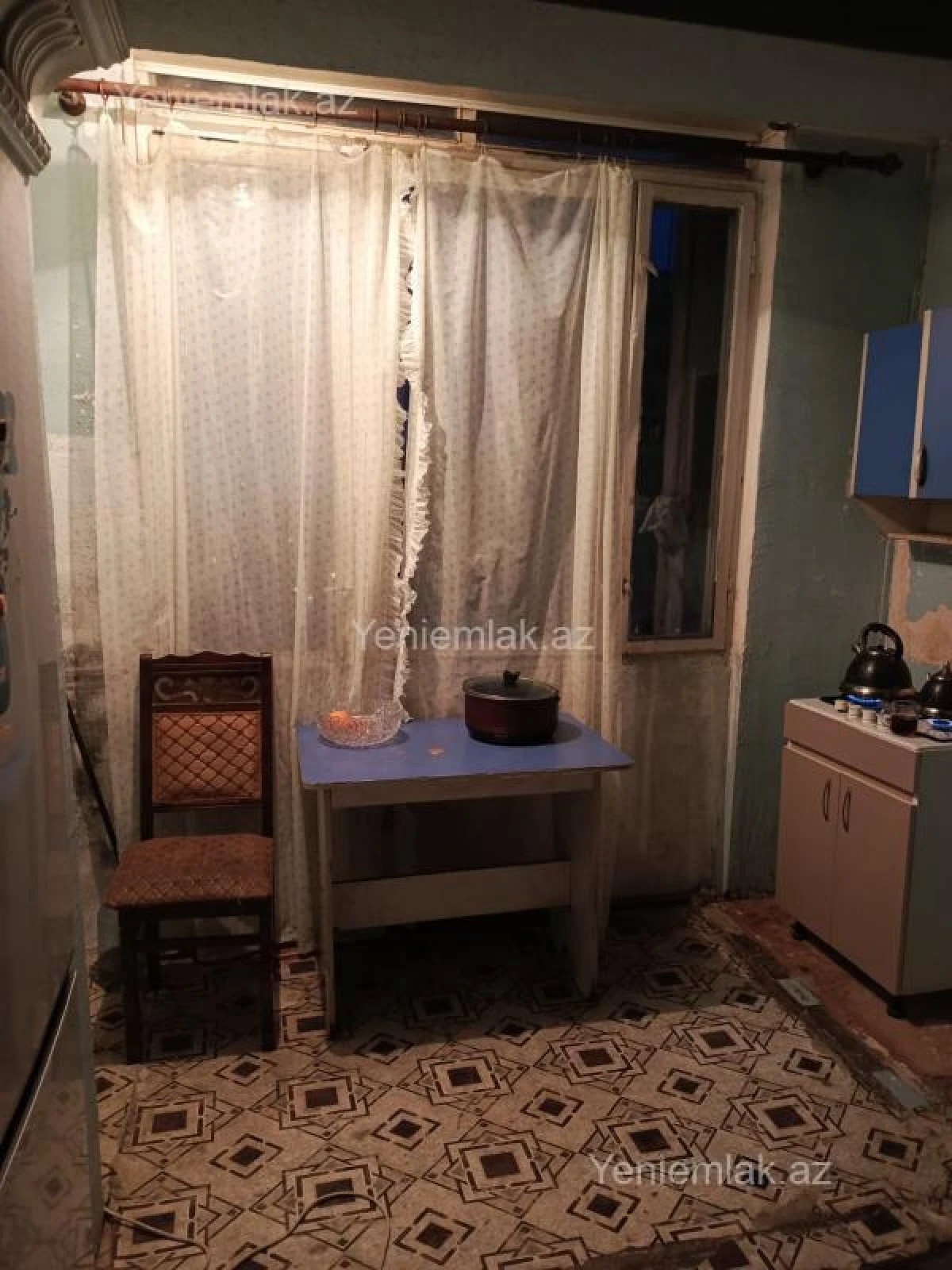 Satılır 3 otaqlı köhnə tikili 80 m²