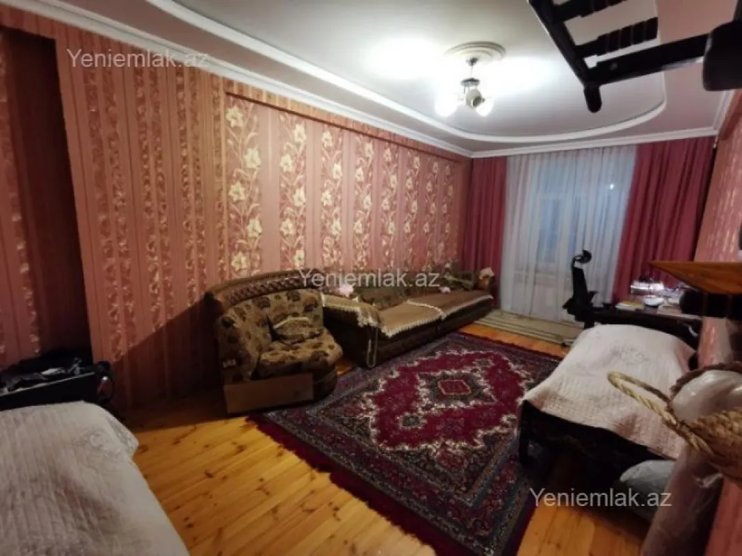 Satılır 3 otaqlı yeni tikili 100 m²