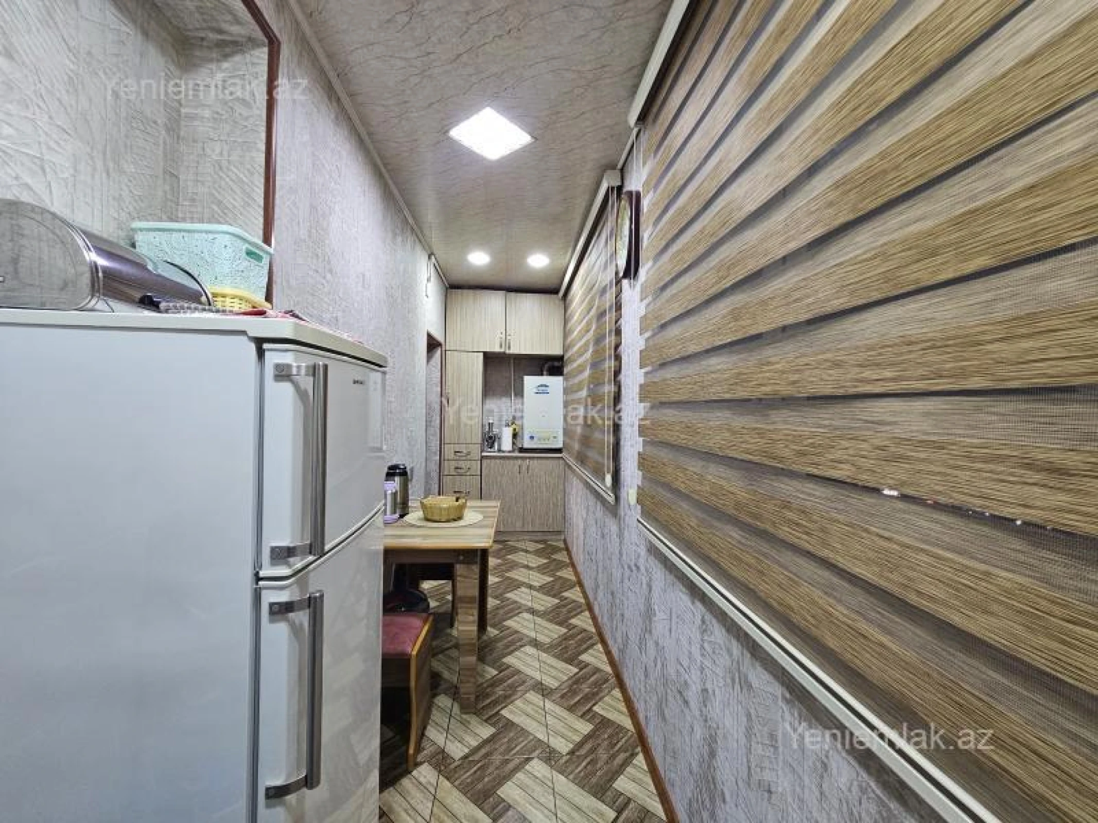 Satılır 3 otaqlı köhnə tikili 60 m²