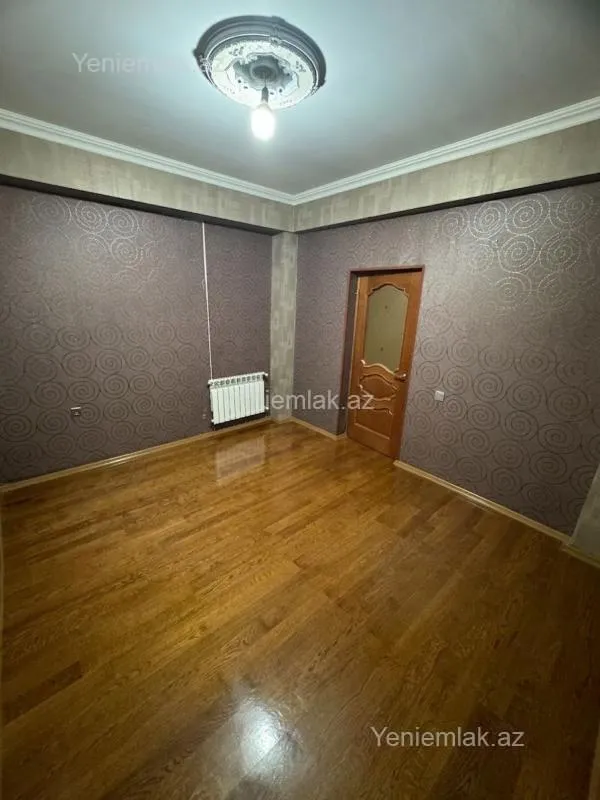 Satılır 3 otaqlı yeni tikili 80 m²