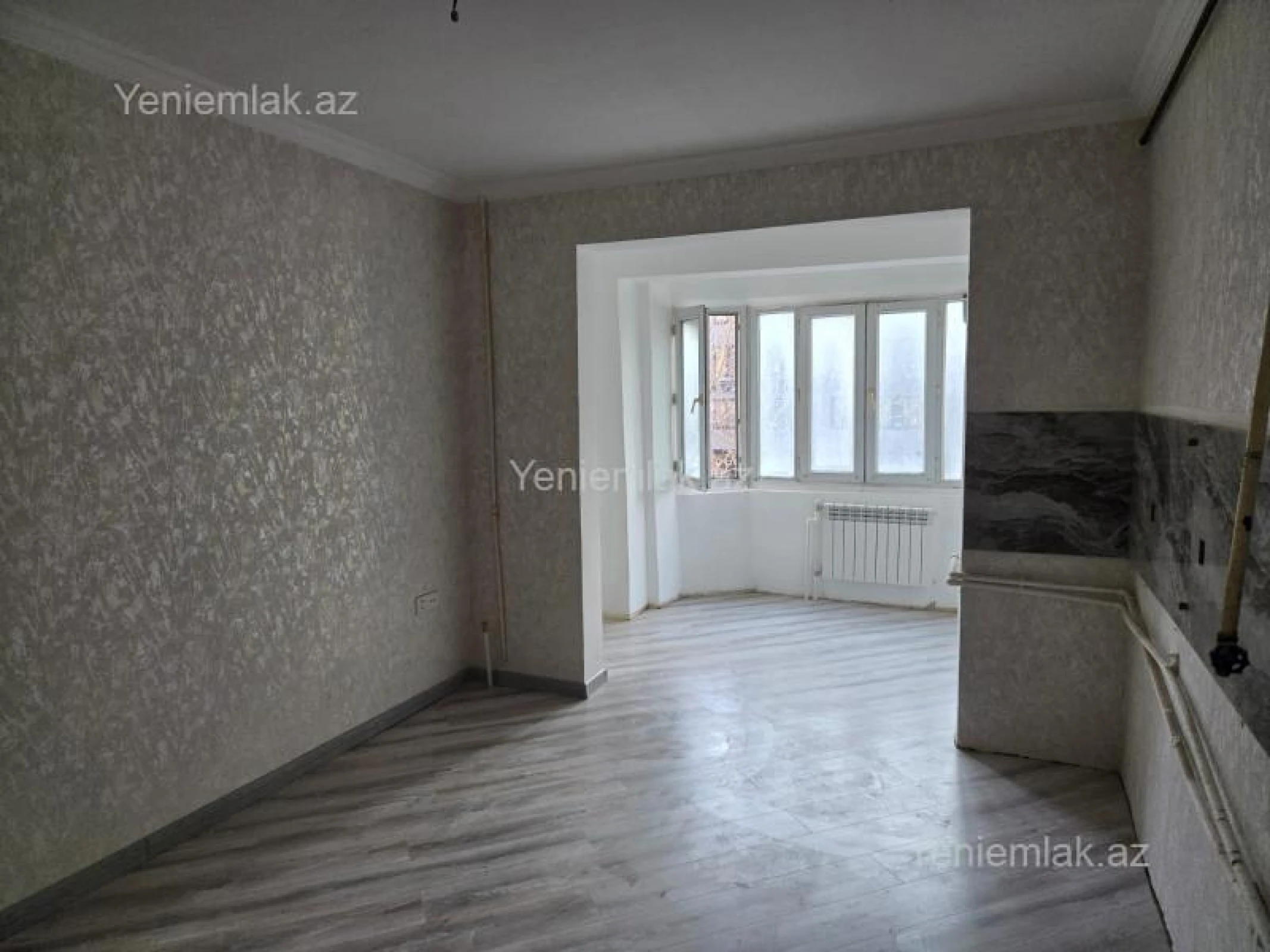 Satılır 3 otaqlı köhnə tikili 90 m²