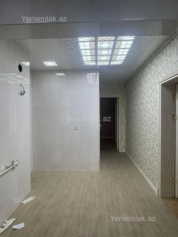 Satılır 3 otaqlı köhnə tikili 75 m²
