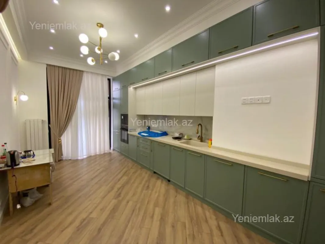 Satılır 4 otaqlı yeni tikili 148 m²