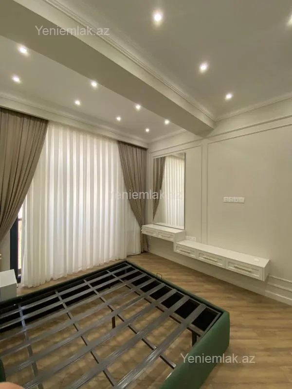 Satılır 4 otaqlı yeni tikili 148 m²
