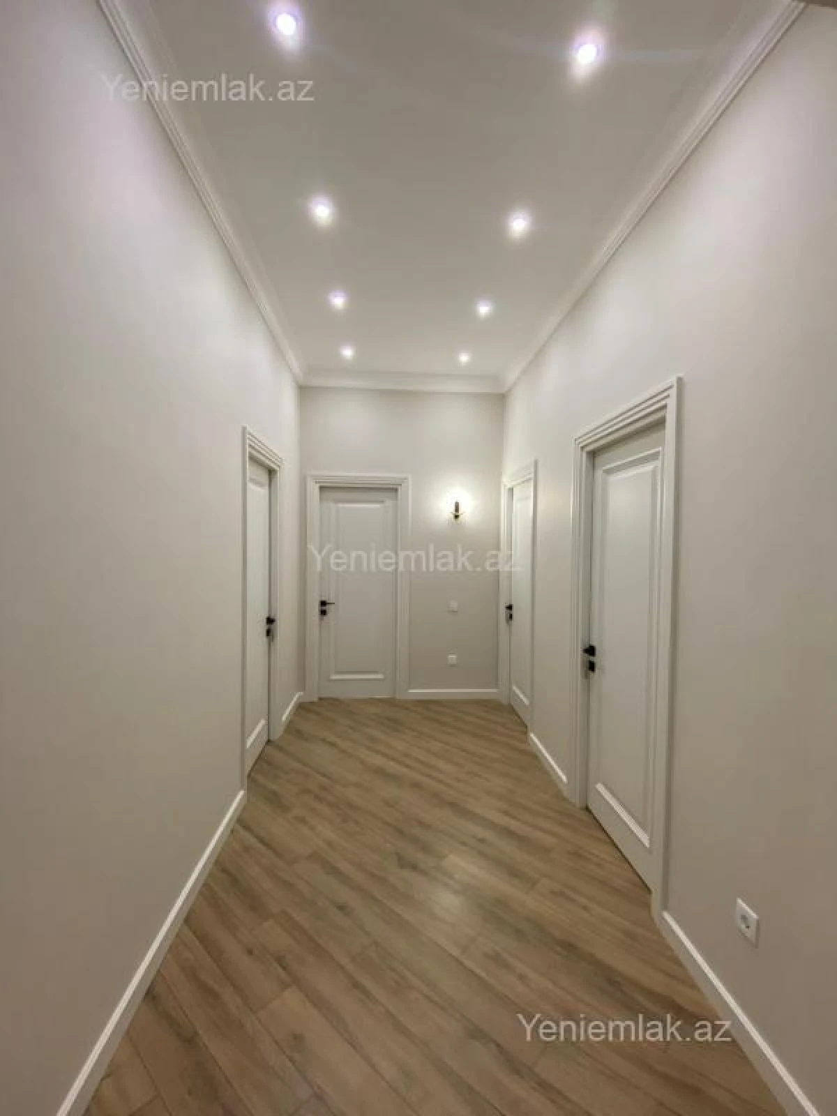 Satılır 4 otaqlı yeni tikili 148 m²