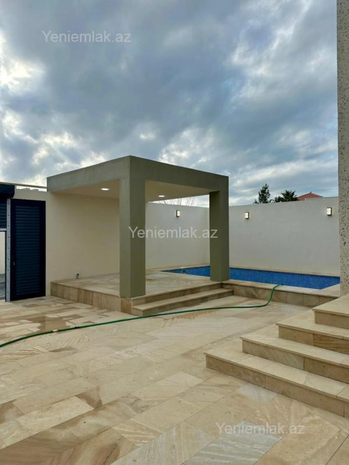 Satılır 4 otaqlı həyət evi 150 m²