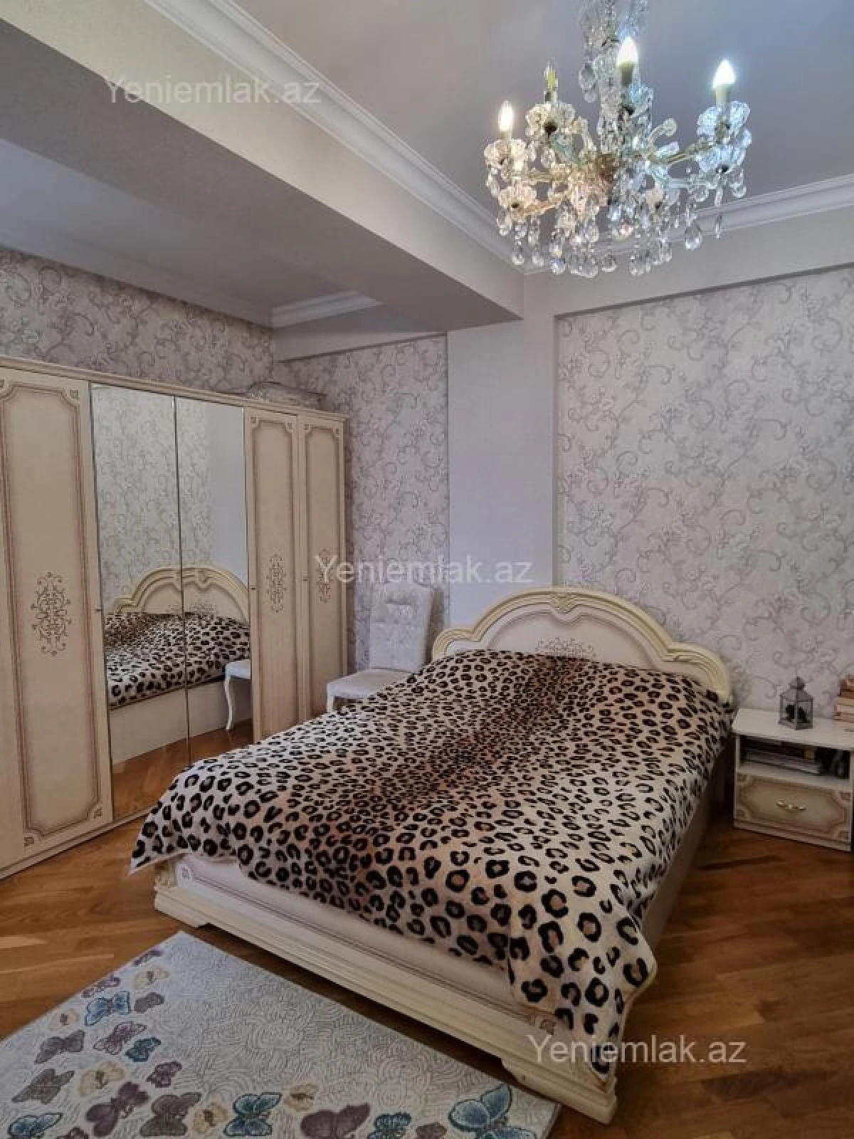 Satılır 4 otaqlı yeni tikili 115 m²